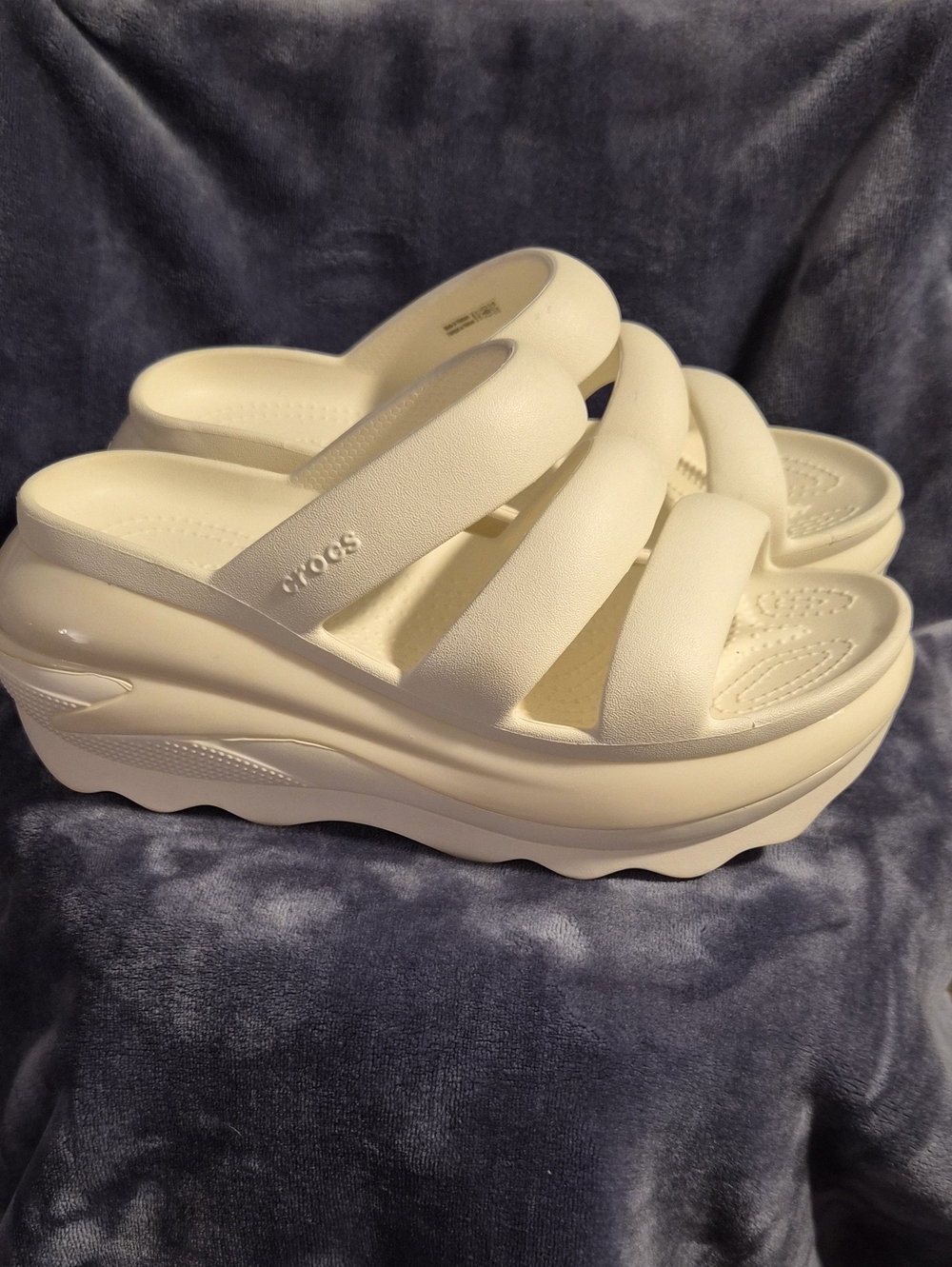 Crocs Womans Mega Crush Triple Strap Chalk White